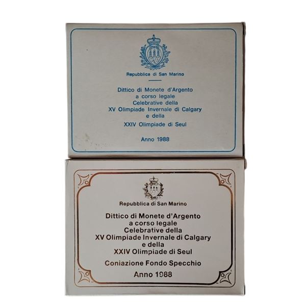 San Marino 1988: 2 dittici celebrativi del XV Olimpiadi invernali di Calgary e della XIV Olimpiade di Seul, contenente quattro monete, di cui 2 FdC e 2 Fondo Specchio in argento (2 X 500 + 2 X 1.000 Lire).