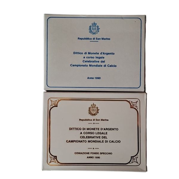 San Marino 1990: 2 dittici celebrativi del Campionato Mondiale di Calcio, contenente quattro monete, di cui 2 FdC e 2 Fondo Specchio in argento (2 X 500 + 2 X 1.000 Lire).