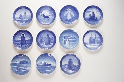 Manifattura Royal Copenaghen, Set di undici piatti in porcellana