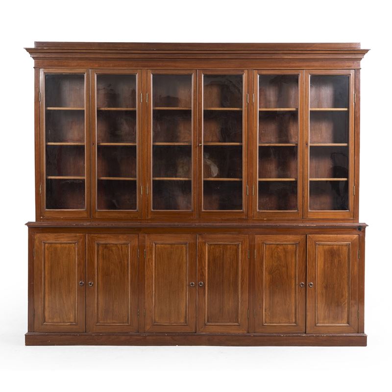 Grande credenza a doppio corpo alzata a 6 ante vetri e sei sportelli nella base, XIX secolo  - Asta Antiquariato - Cambi Casa d'Aste