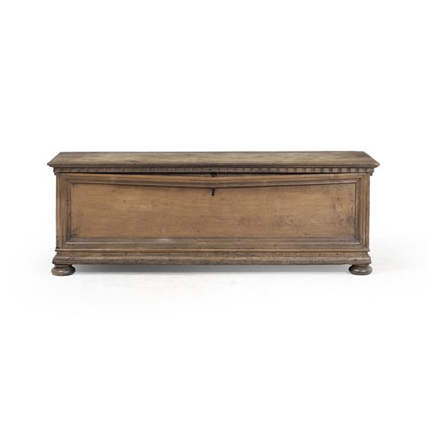 Cassapanca in legno, XVIII secolo