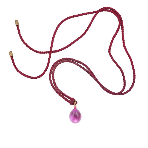 Pomellato. Pendente “Rouge Passion” con zaffiro sintetico