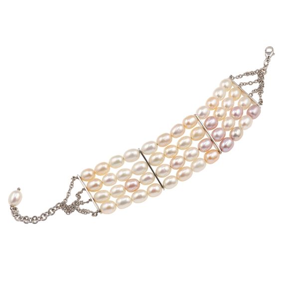 Cultured pearl and gold bracelet