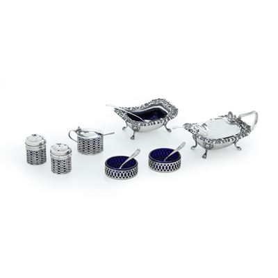 Argenteria italiana del XX secolo, Insieme di saliere in argento e metallo argentato