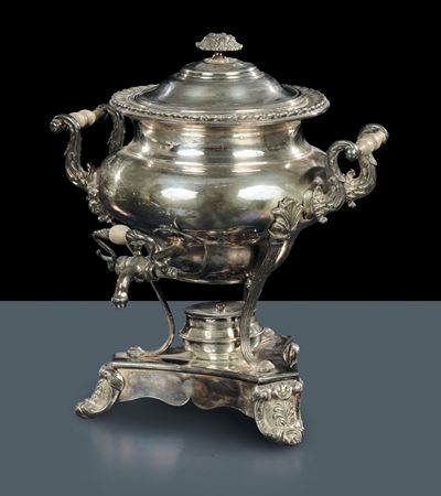 Samovar in Argento Sbalzato, XX Secolo