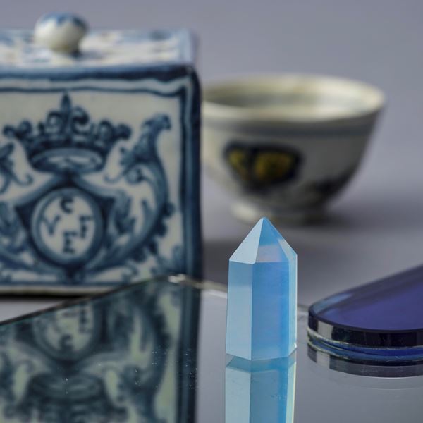 Splendido cristallo di acquamarina naturale.  Azzurro intenso naturale. Con certificato ALGT