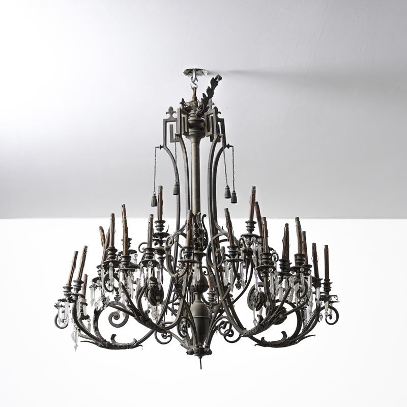 Lampadario in metallo e cristalli a 30 luci  - Asta Antiquariato - Cambi Casa d'Aste