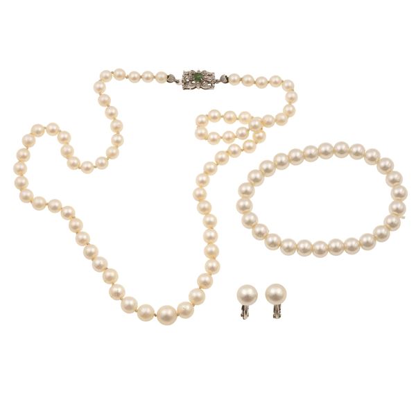 Pearl and gold parure