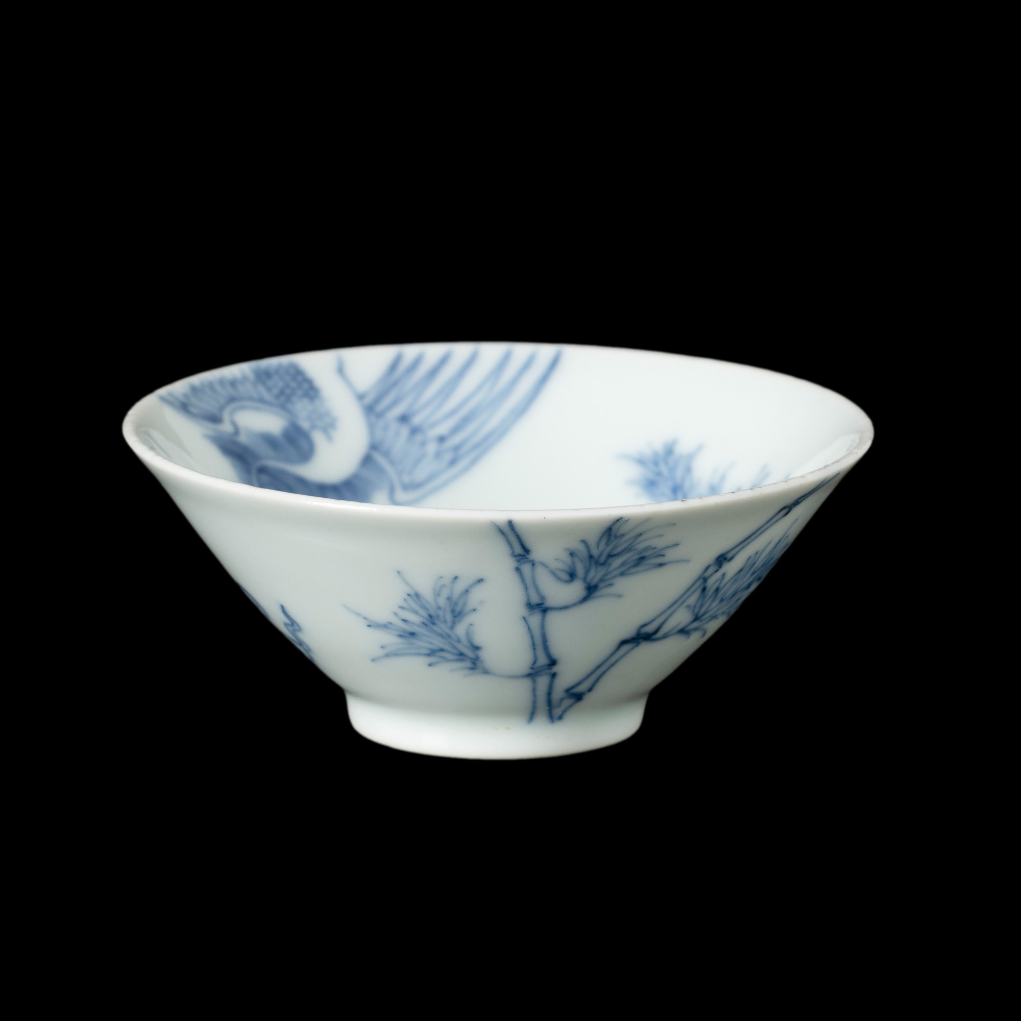 Cina, Coppa in porcellana bianca e blu con fenice e bambù (Dinastia Qing, XX secolo)
