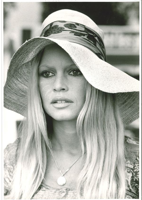 Giancarlo Botti - Brigitte Bardot, scena tratta dal film "Le novizie"  