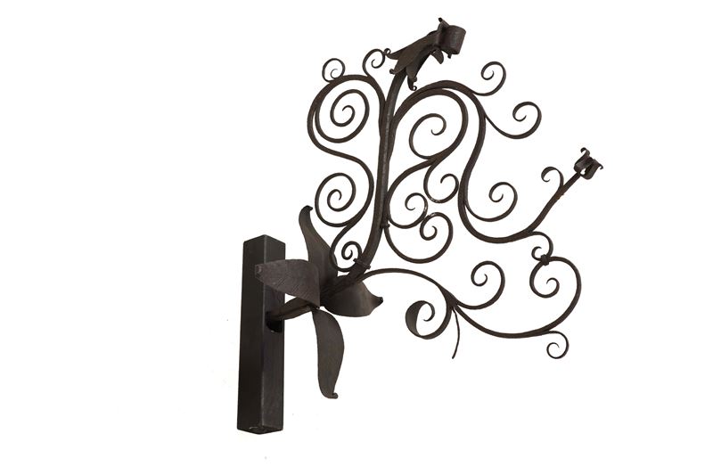 Applique in ferro forgiato  - Auction Antiques - Cambi Casa d'Aste