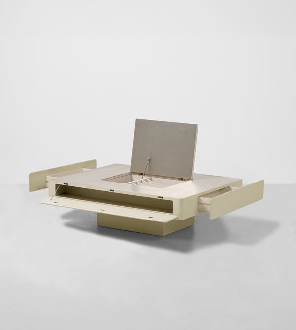 Vico Magistretti - Tavolo basso mod. Caori