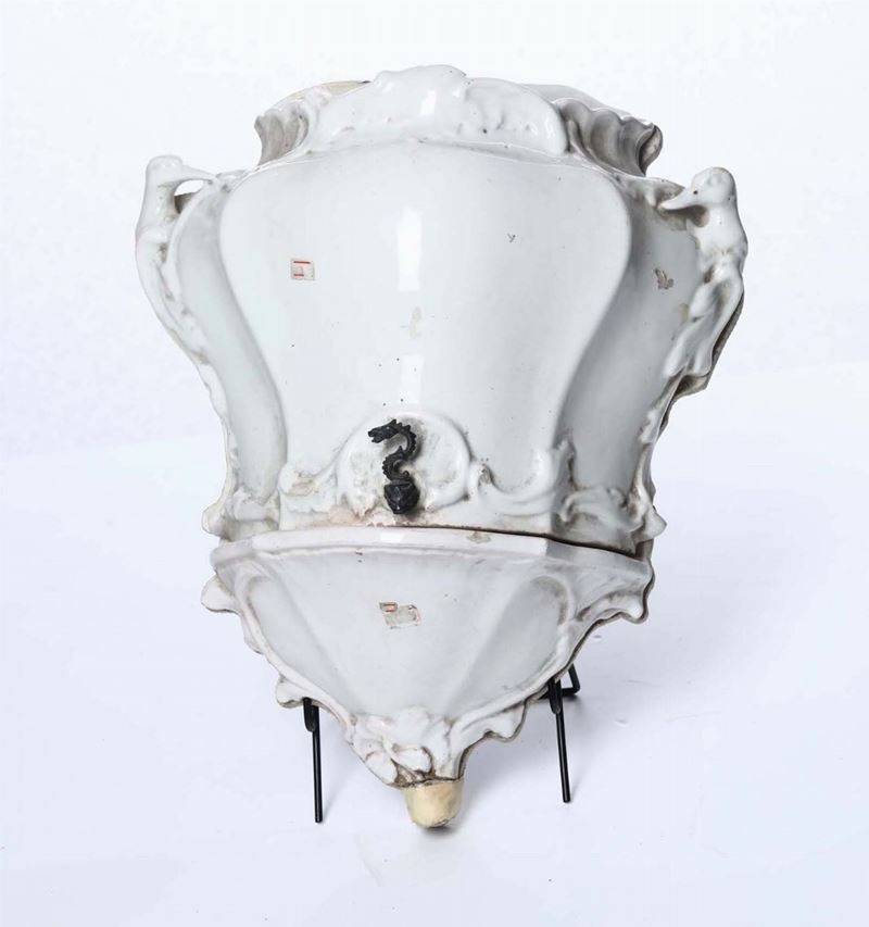 Acquamanile in maiolica bianca  - Auction Antiquariato, Argenti e Dipinti Antichi - Cambi Casa d'Aste
