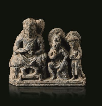 Gandhara, Figura di Buddha con due discepoli, scultura in scisto, V secolo