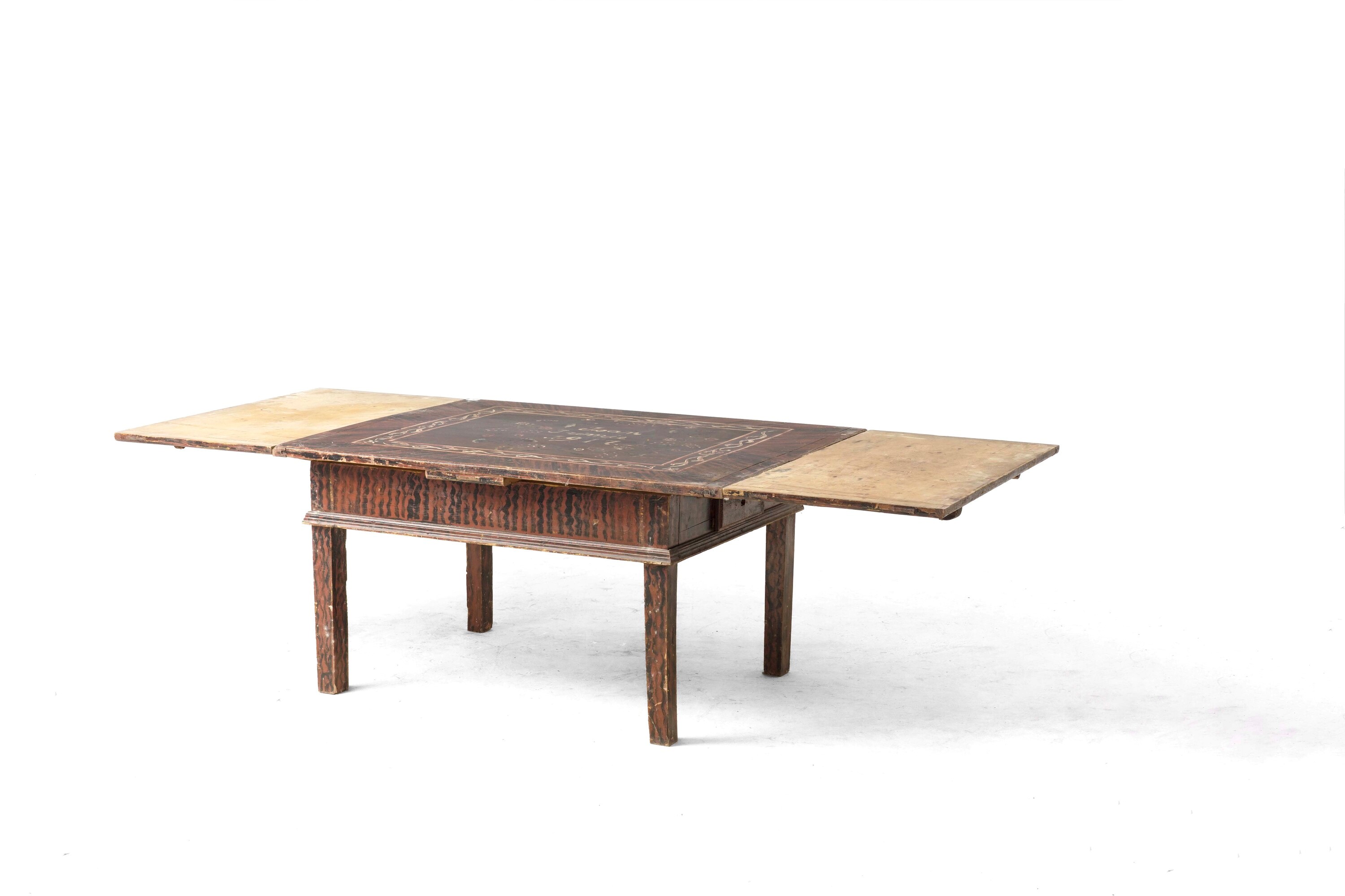 Tavolo allungabile in legno laccato e dipinto, Slovenia 1916