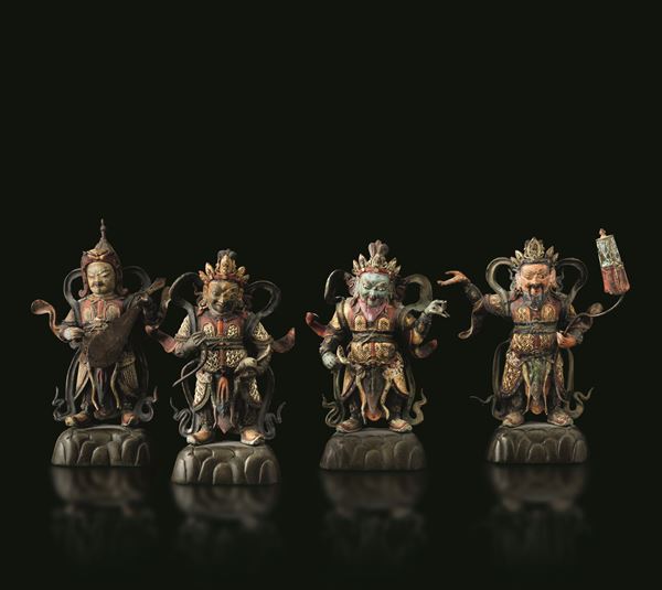 Lotto composto da quattro figure di saggi in bronzo con tracce di policromia, Cina, Dinastia Ming, XVII secolo