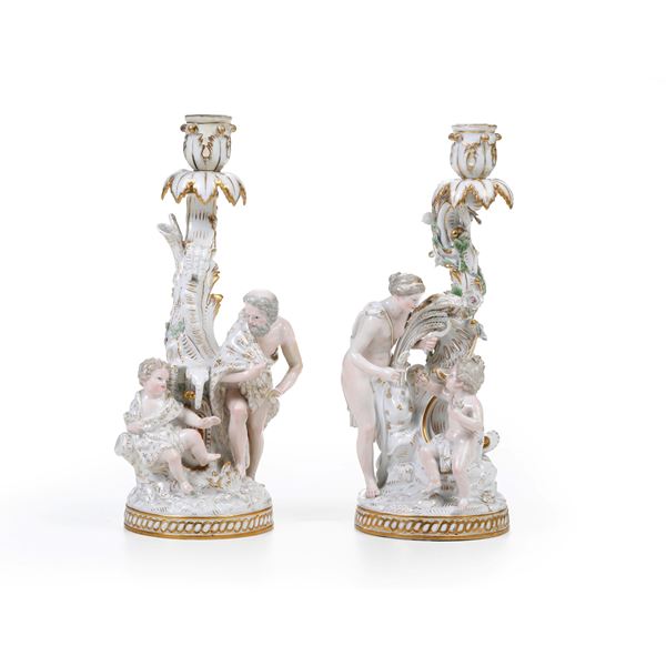 Coppia di candelieri. Allegoria dell’estate e dell’inverno. Meissen, fine XIX - inizio XX secolo.