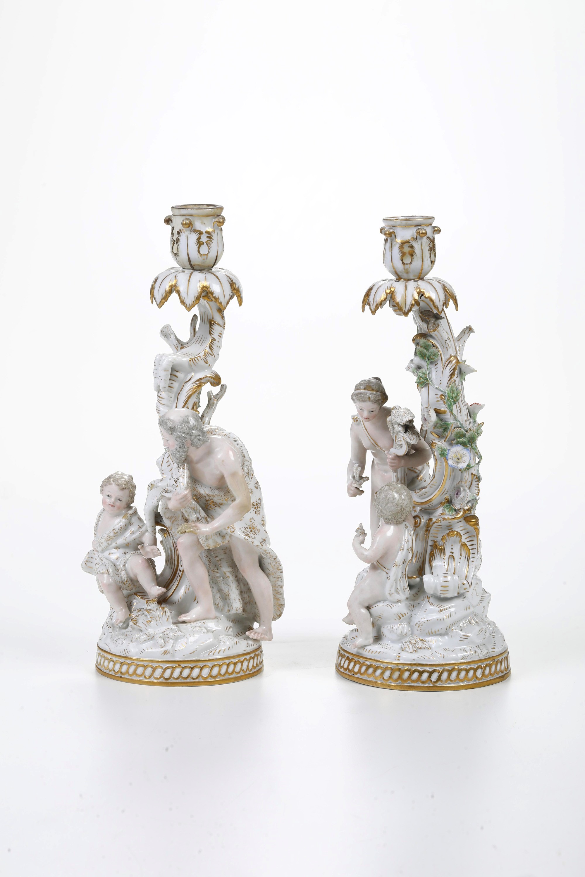 Meissen, Coppia di candelieri con Allegoria dell’estate e dell’inverno, porcellana