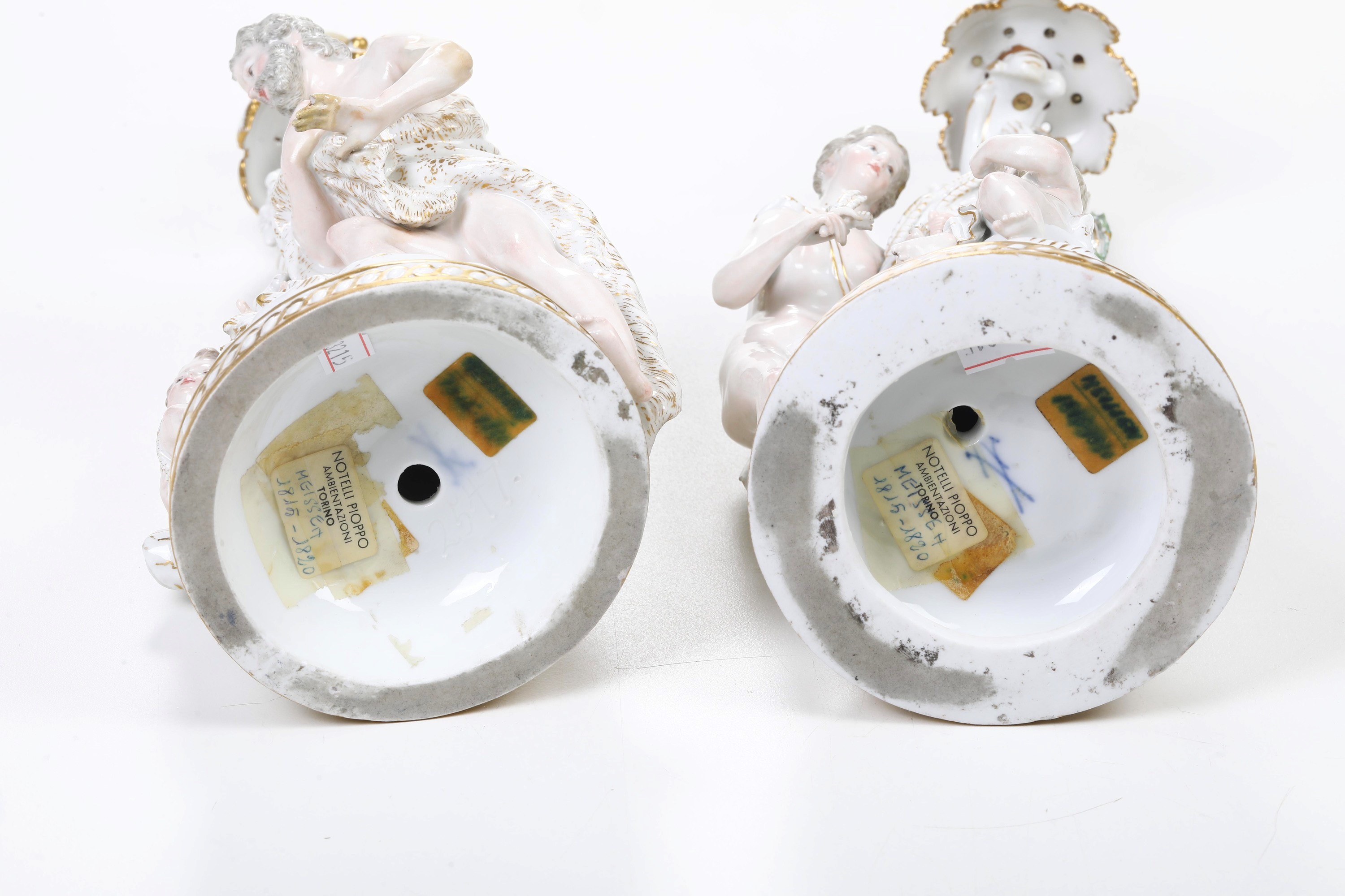 Meissen, Coppia di candelieri con Allegoria dell’estate e dell’inverno, porcellana