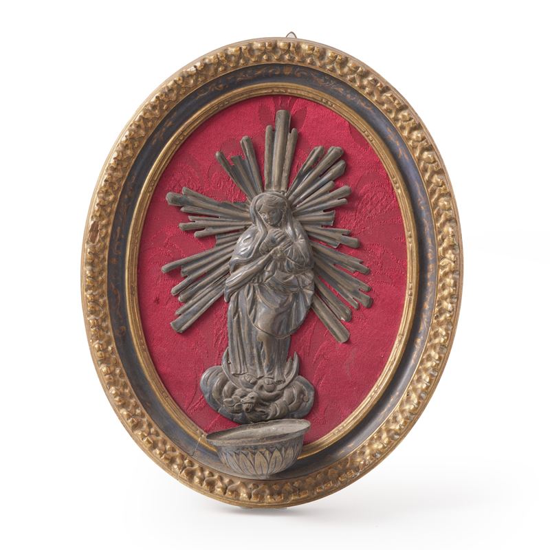 Acquasantierina in metallo lavorata a sbalzo. XVIII-XIX secolo  - Auction Antiques - Cambi Casa d'Aste