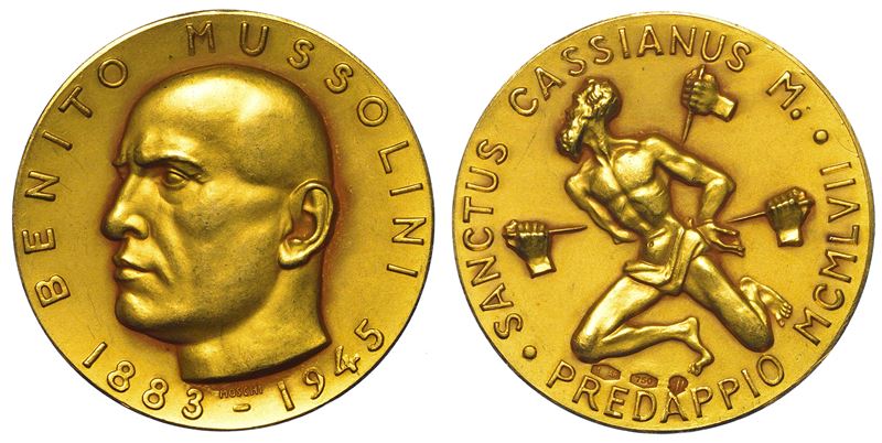 MUSSOLINI. Medaglia in oro 1957. Traslazione della salma di Mussolini a Predappio.  - Auction Light Numismatics - Cambi Casa d'Aste