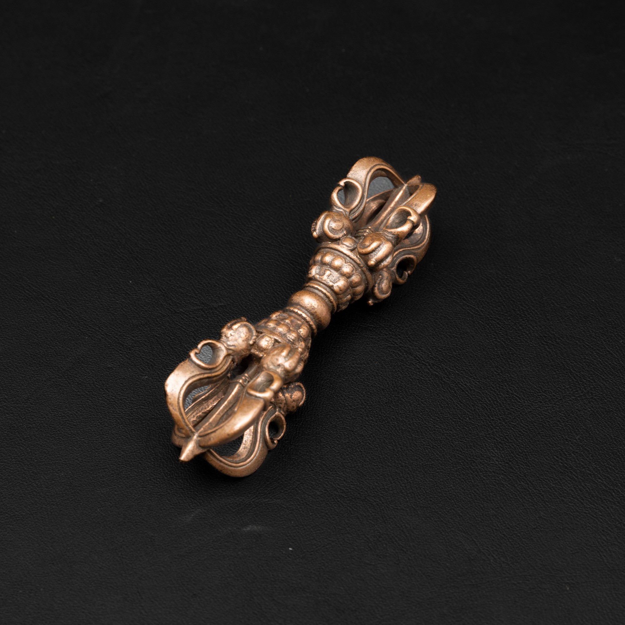 Vajra in bronzo, Tibet, XIX secolo, diametro 8 cm