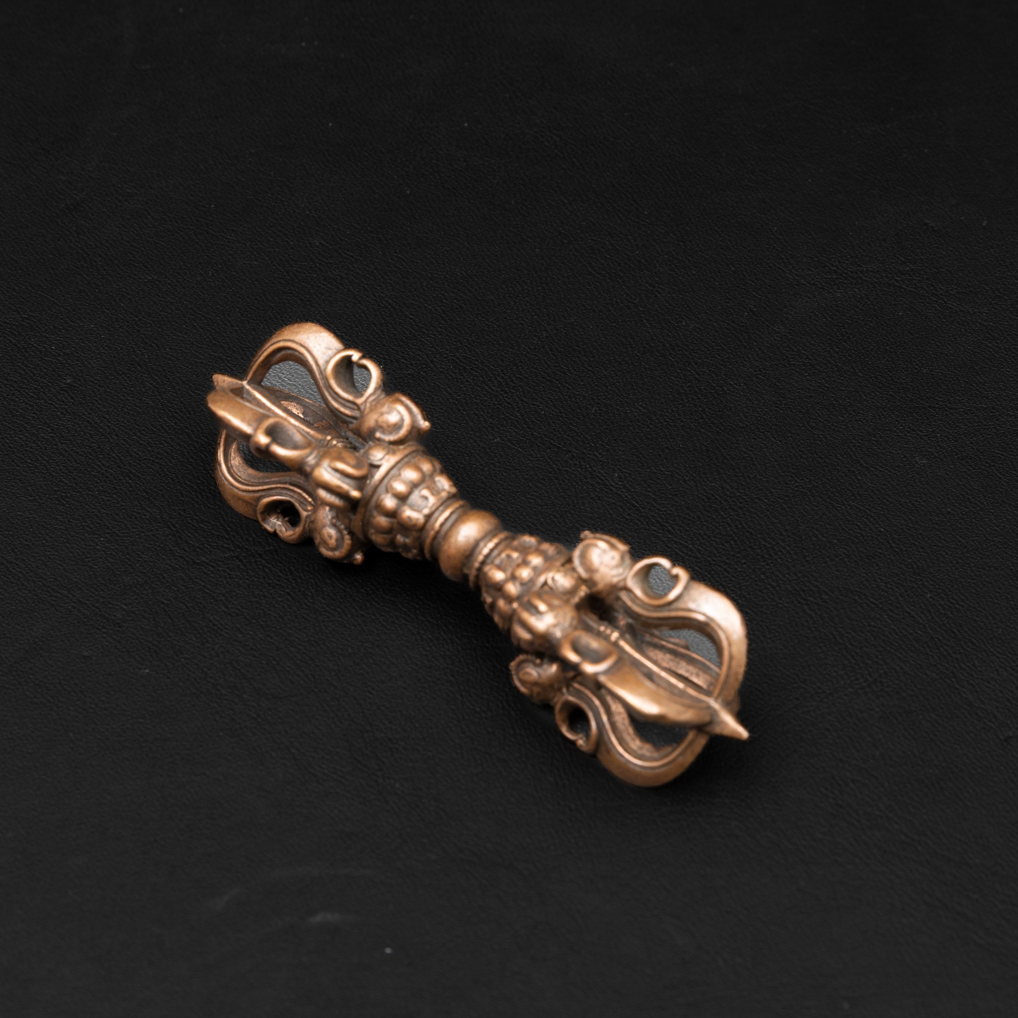 Vajra in bronzo, Tibet, XIX secolo, diametro 8 cm
