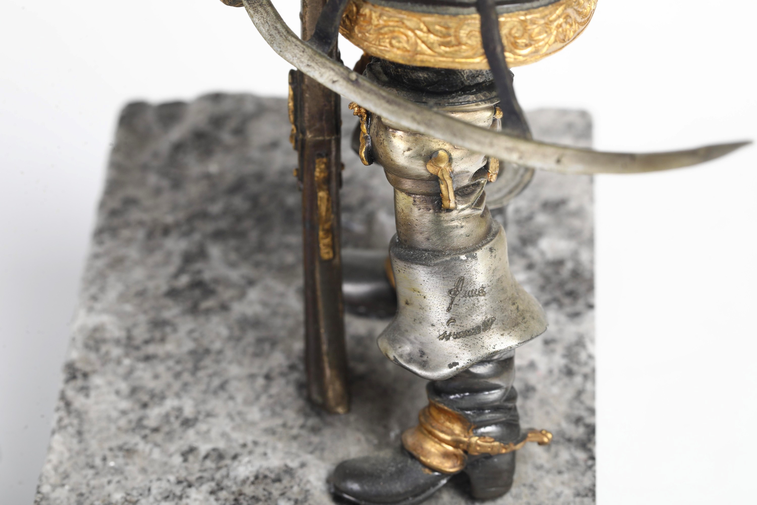 Anna Danesin, Nobilissimo di Amsterdam, scultura in bronzo argentato e dorato con base in marmo