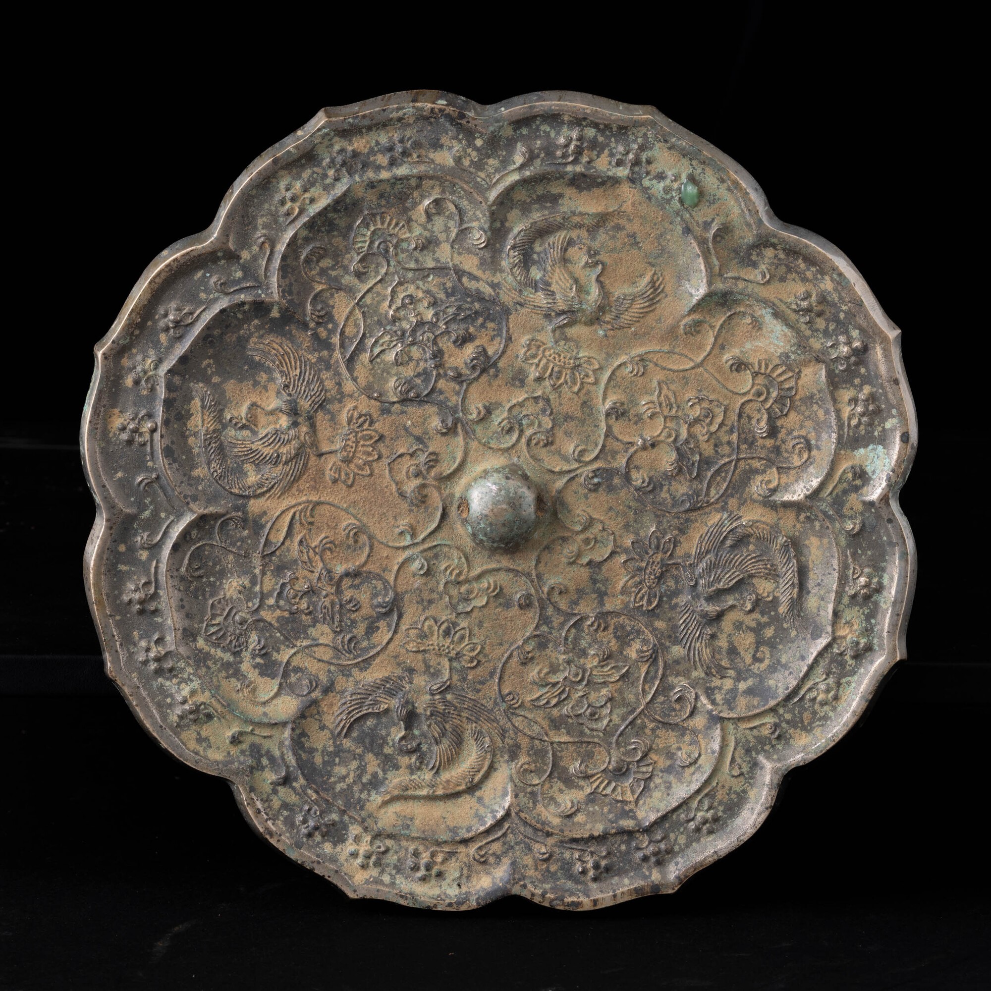 Cina, Quattro elementi in bronzo con decori a rilievo, XX secolo