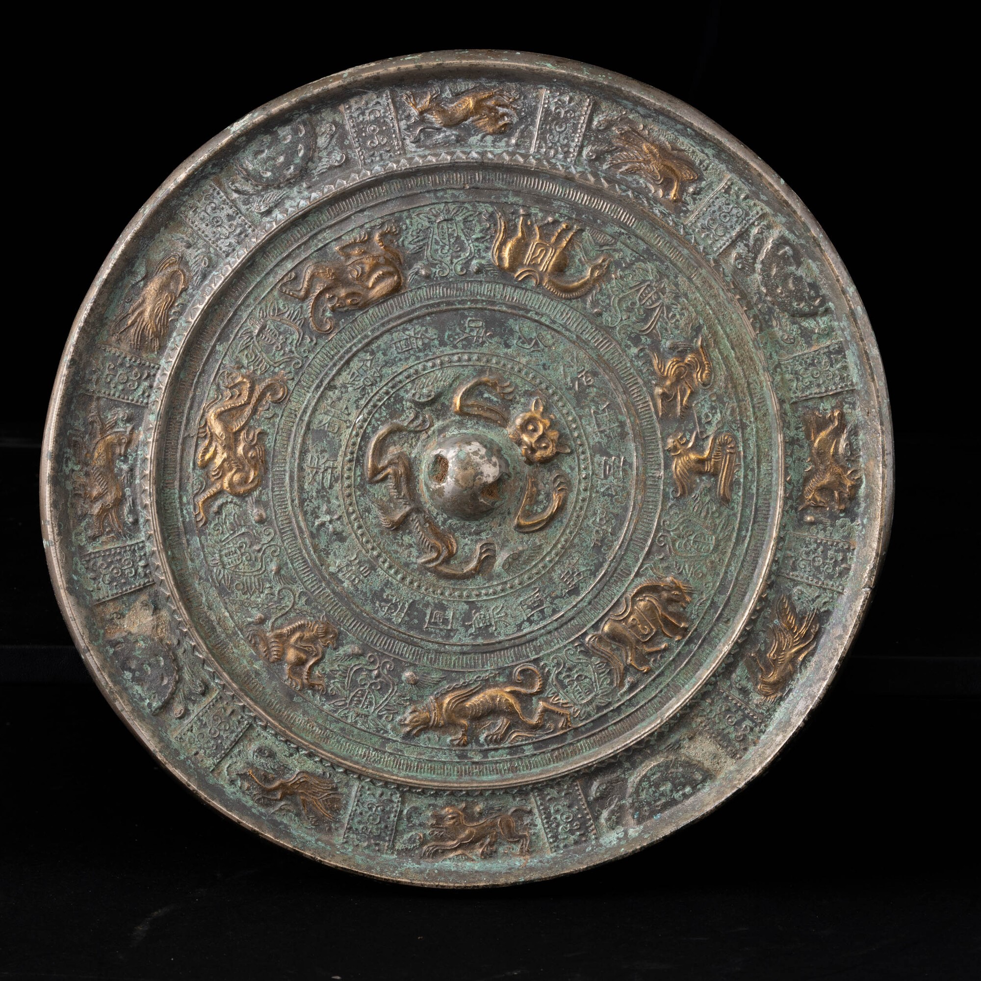 Cina, Quattro elementi in bronzo con decori a rilievo, XX secolo