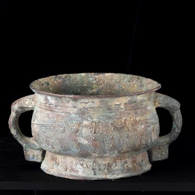 Cina, Vaso Gui in bronzo in stile arcaico (XX secolo), alt. 12 cm