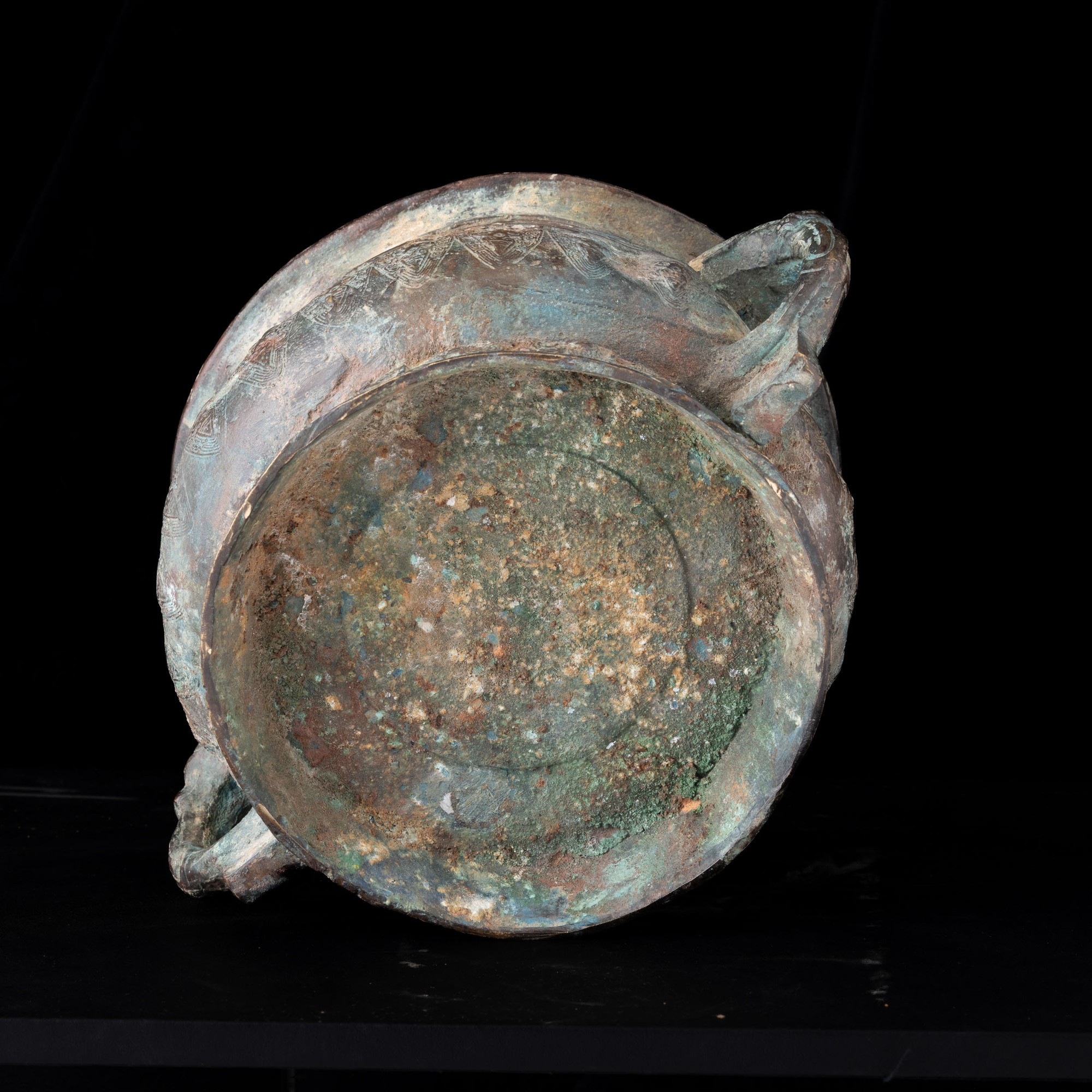 Cina, Vaso Gui in bronzo in stile arcaico (XX secolo), alt. 12 cm