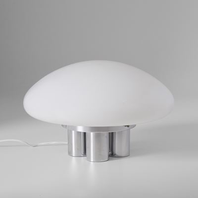 Lampada da tavolo modello Magnolia - Metallo cromato e vetro opalino