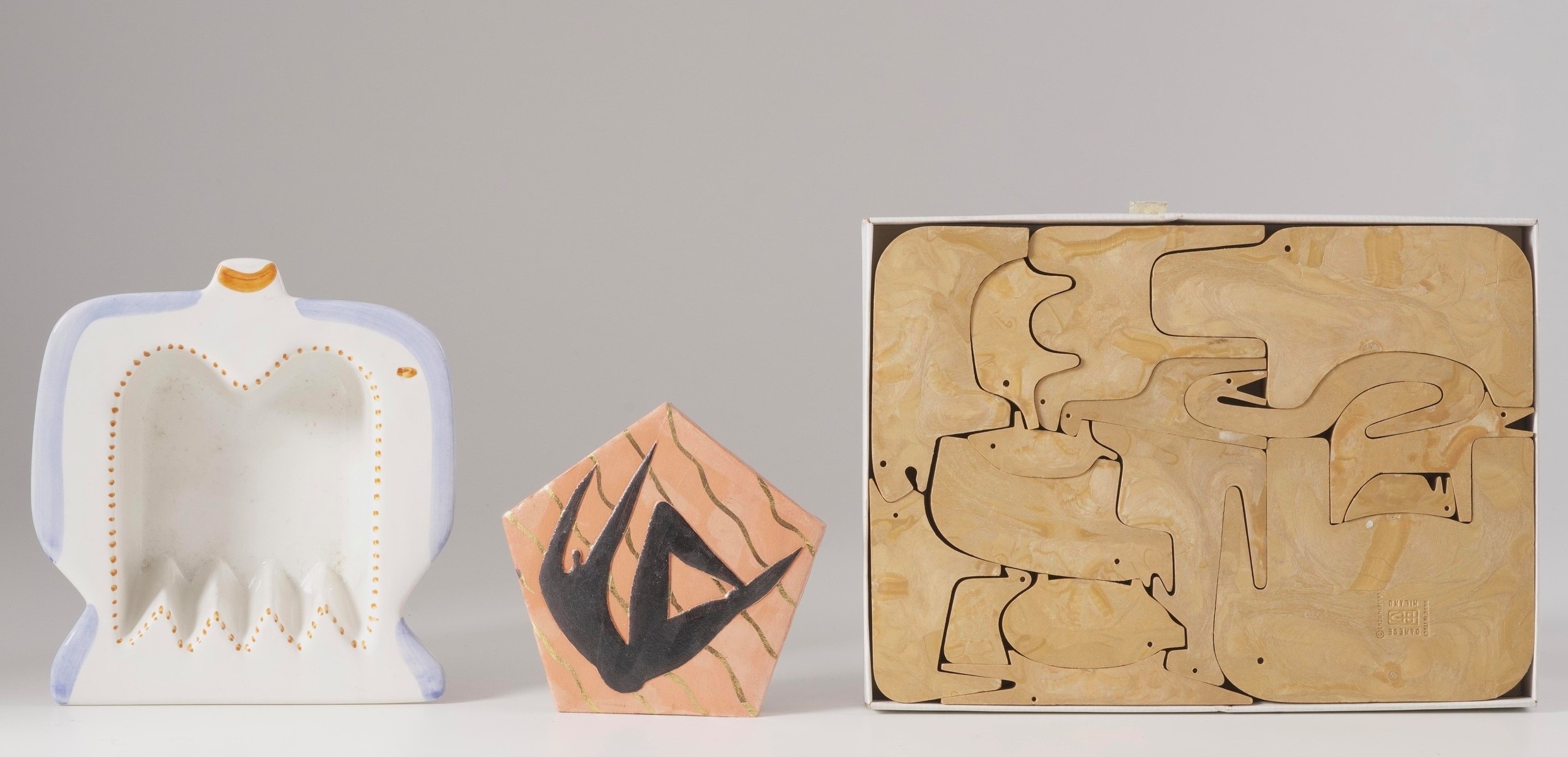 Sette sculture moderne, multipli d’artista in materiali diversi, set (dimensioni max 32 x min 7 c...