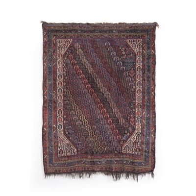 Tappeto sud Persia, fine XIX secolo, dimensioni cm 217 x 280