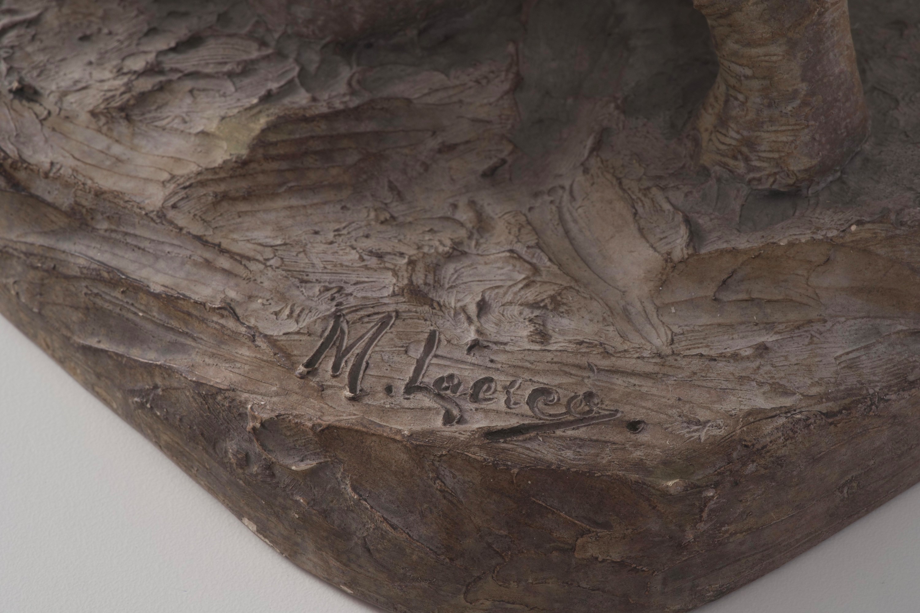 M. Laerca (?), Gruppo con elefanti, gesso dipinto (XX secolo)