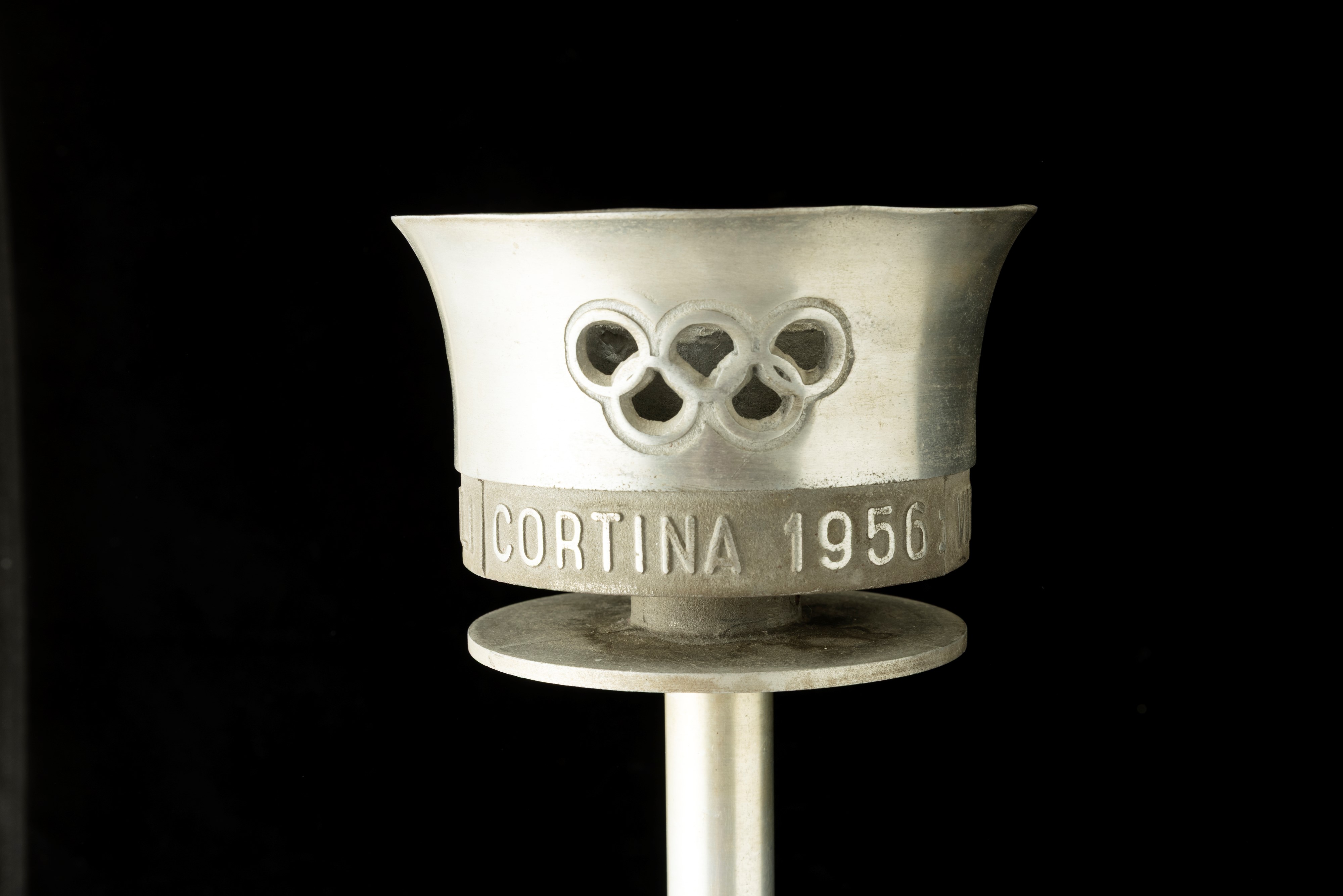 Ralph Lavers, Torcia dei Giochi Olimpici Invernali, Cortina d’Ampezzo 1956, lega di alluminio