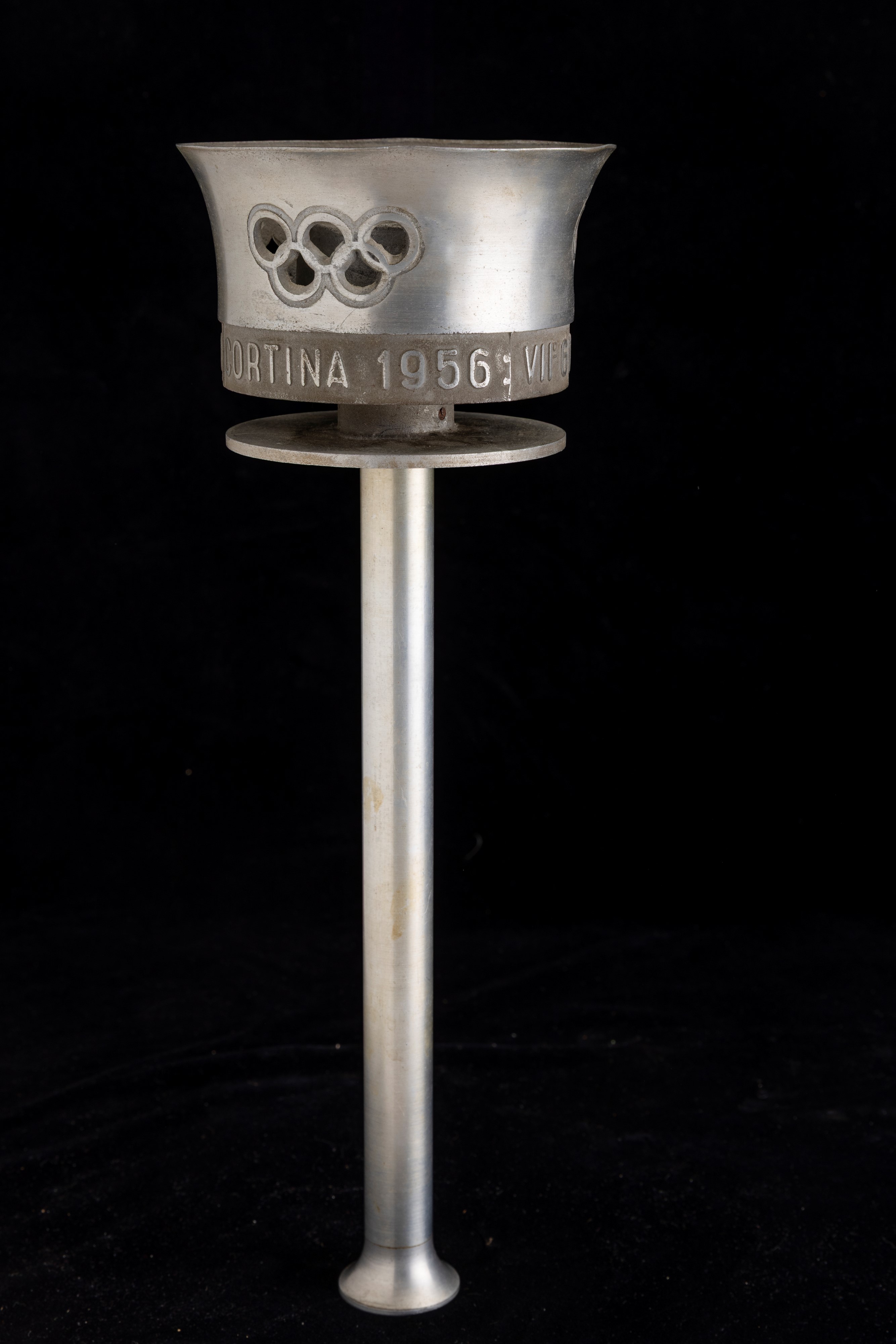 Ralph Lavers, Torcia dei Giochi Olimpici Invernali, Cortina d’Ampezzo 1956, lega di alluminio