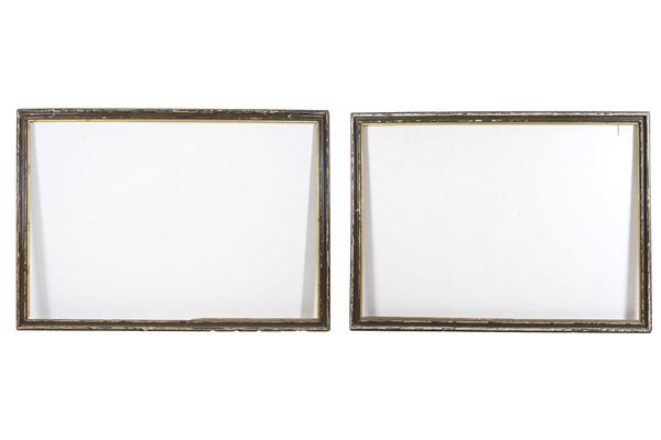 Coppia di grandi cornici sagomate e laccate, Italia, XVIII secolo