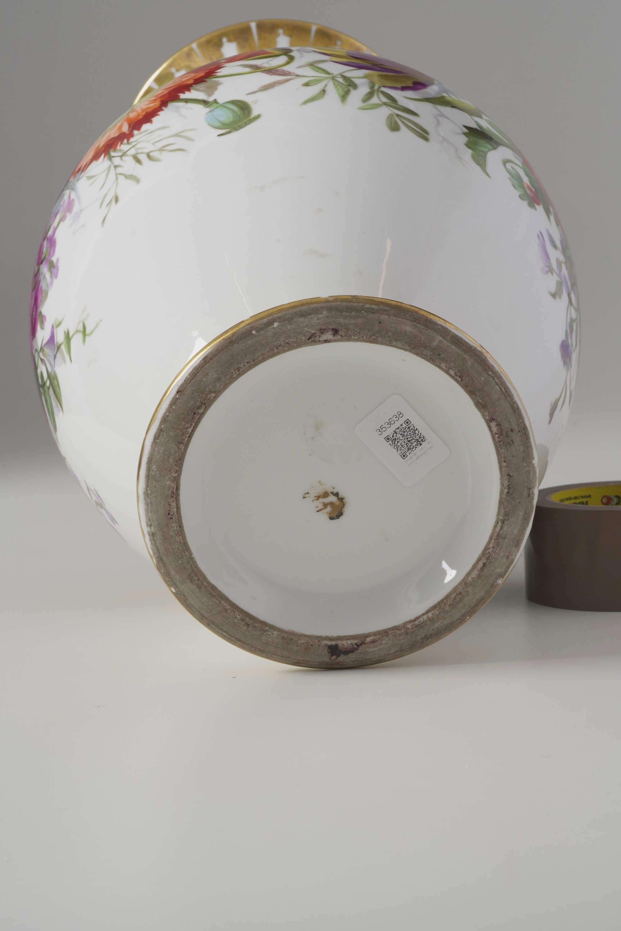 Vaso in porcellana in stile di Parigi, con decoro floreale policromo