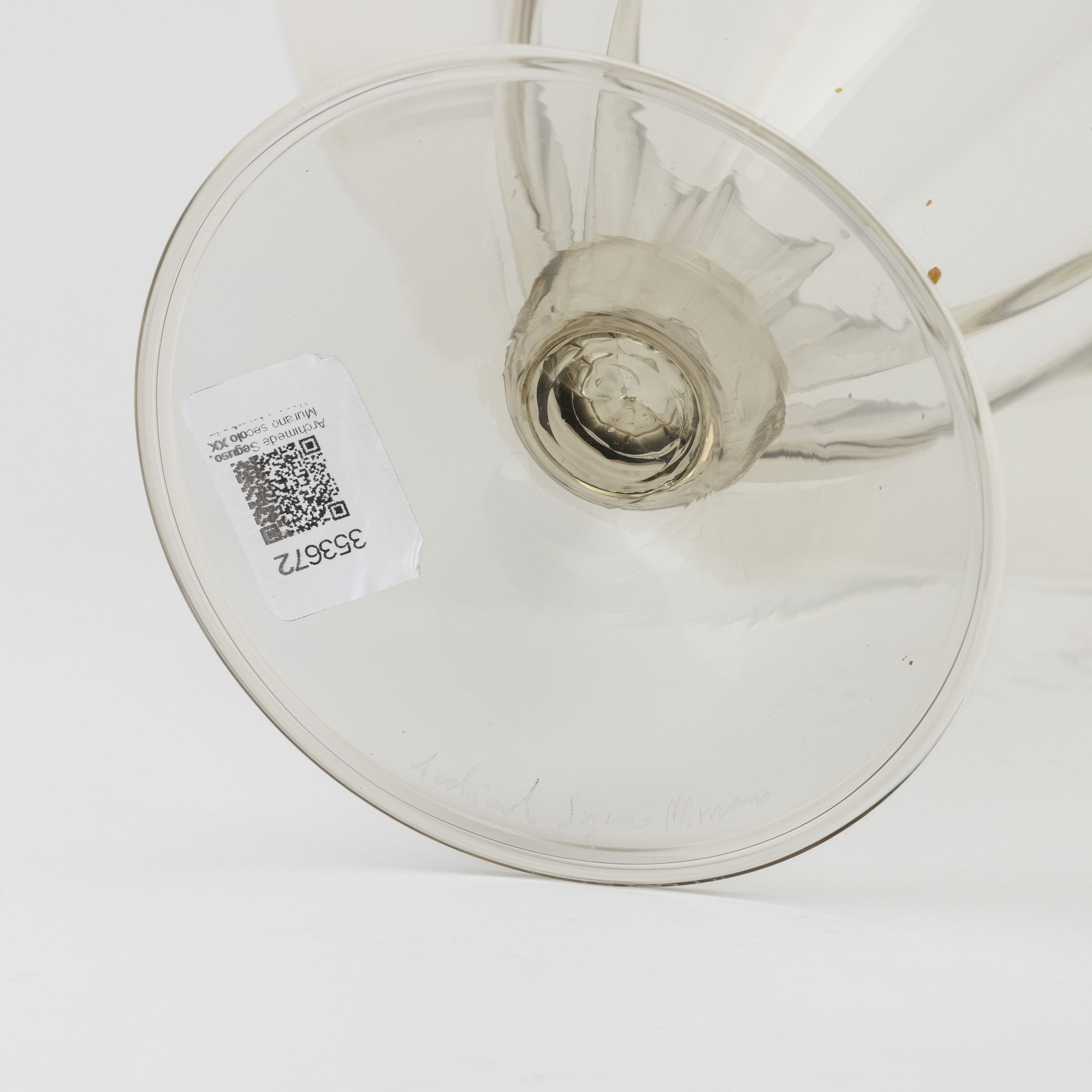 Seguso Archimede, Vaso a tromba in vetro soffiato pagliesco (Murano), 1980 ca