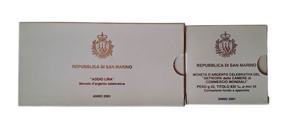 San Marino 2001: due cofanetti contenenti altrettante monete Fondo Specchio (proof) in argento.