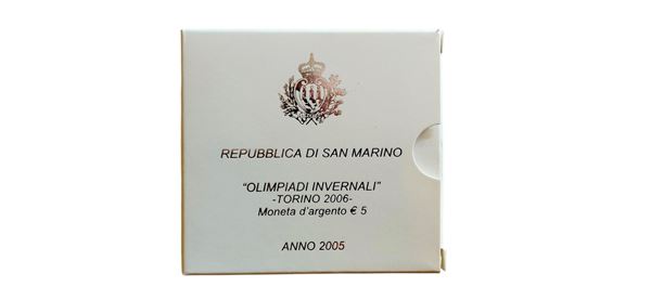 San Marino 2005: moneta celebrativa da 5 Euro Fondo Specchio in argento.