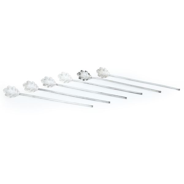 Set di sei cocktail sticks in forma di foglia. Argenteria italiana del XX secolo, argentiere Calderoni, Bologna