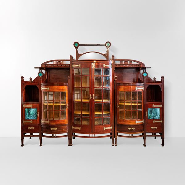 Importante mobile vetrina