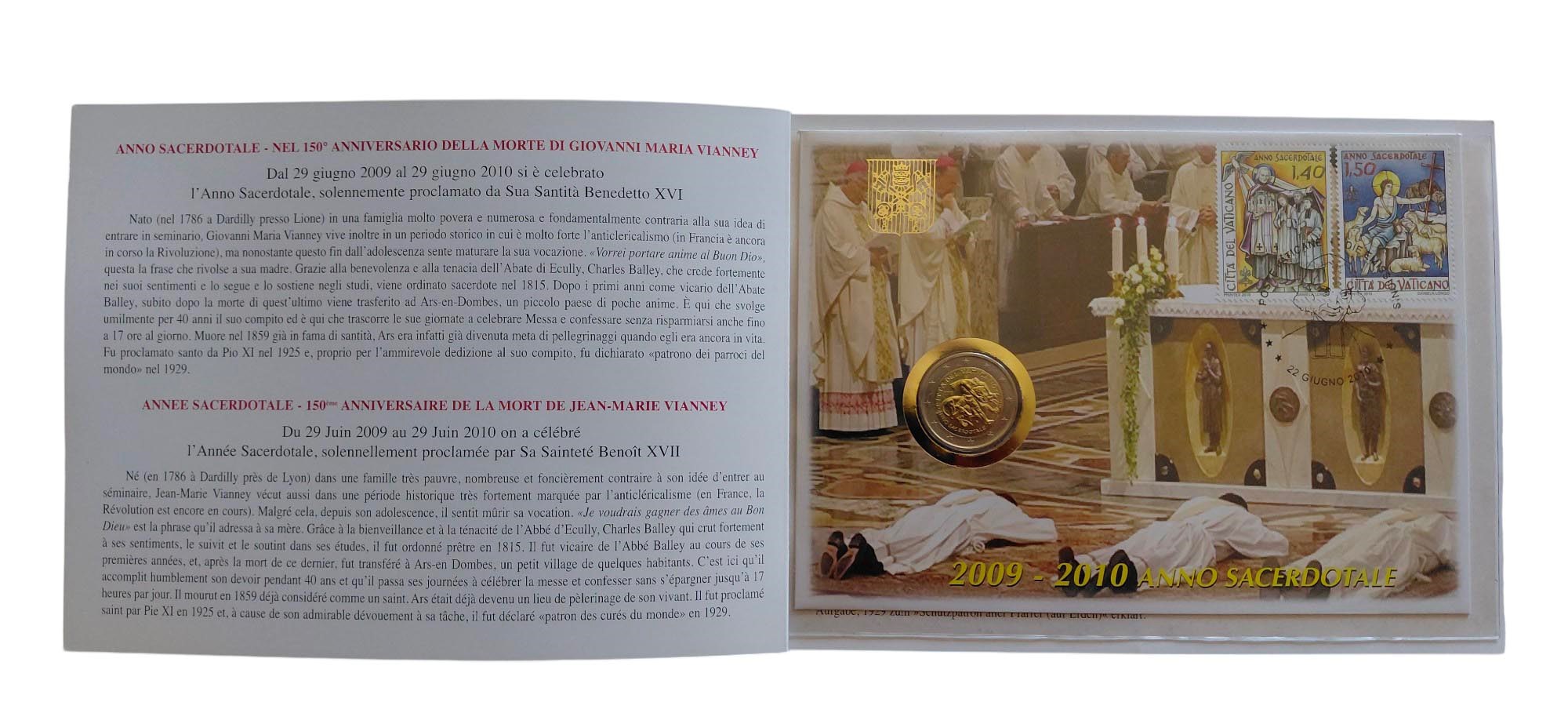 Vaticano 2010: busta filatelica-numismatica ufficiale, contenente due francobolli e una moneta da...
