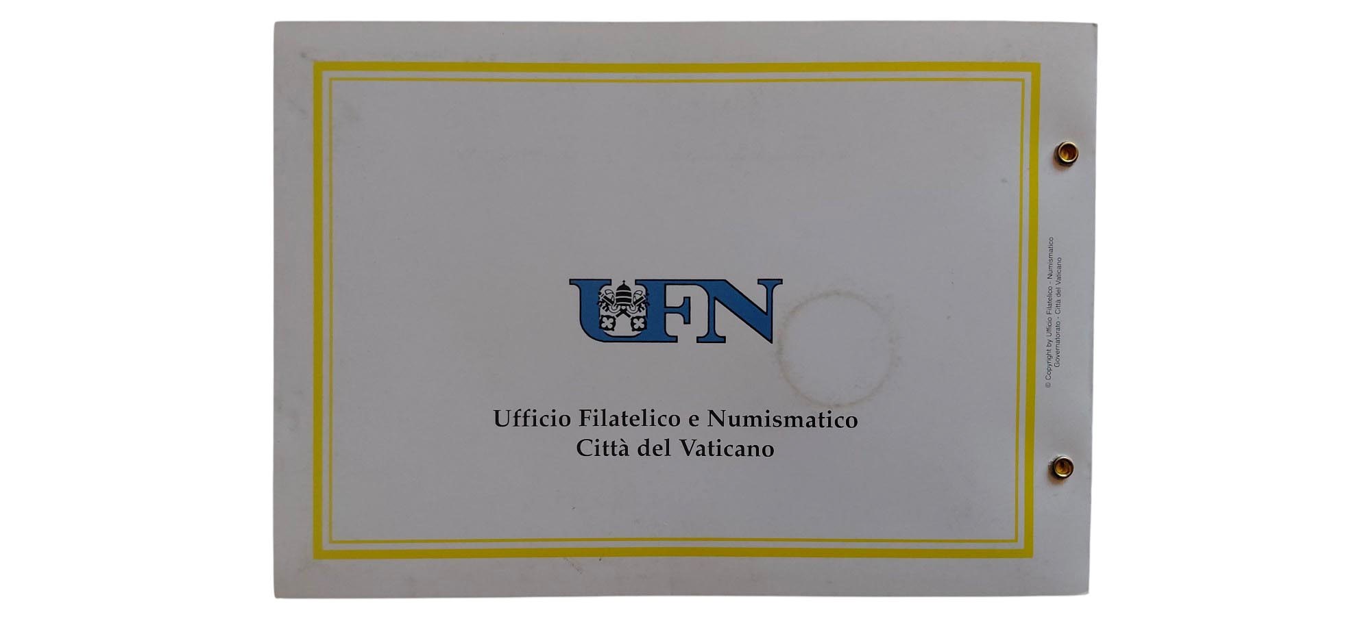 Vaticano 2010: busta filatelica-numismatica ufficiale, contenente due francobolli e una moneta da...
