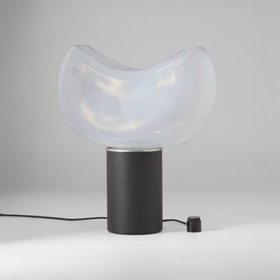 Pamio, Toso e Massari, Lampada da tavolo modello Aghia, metallo laccato e vetro di Murano