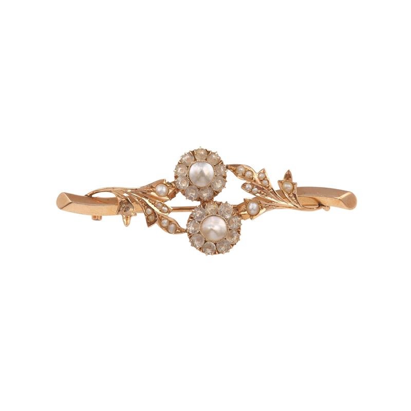 Synthetic gem, pearl and low-karat gold brooch  - Auction Jewels - Cambi Casa d'Aste
