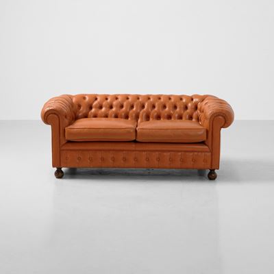 Divano Chesterfield, legno e skai capitonné, Italia, circa 1980